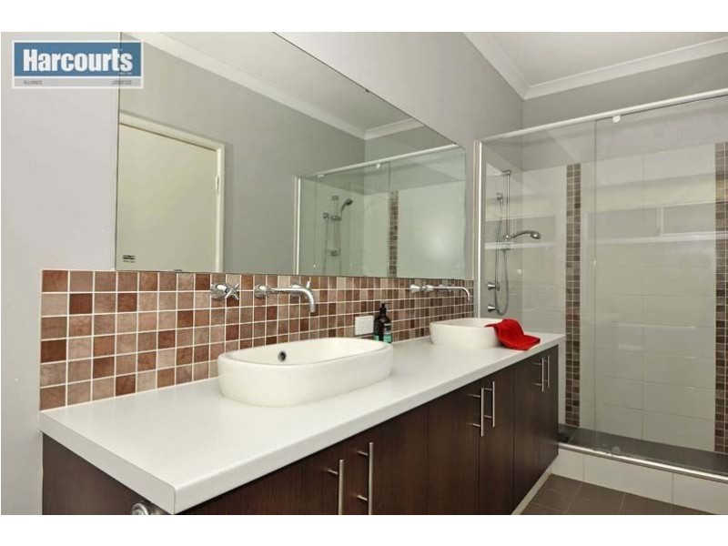 6 Rail Drive, Tapping WA 6065