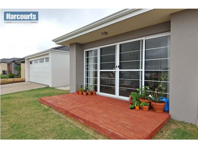 6 Rail Drive, Tapping WA 6065