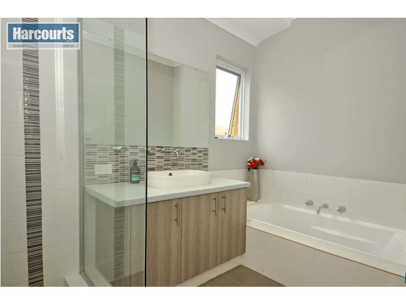 6 Rail Drive, Tapping WA 6065