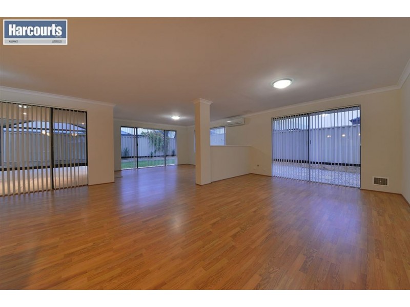 4 Beecroft Mews, Ridgewood WA 6030