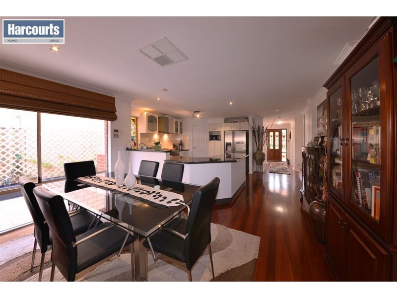 22 Moonflight Crescent, Iluka WA 6028