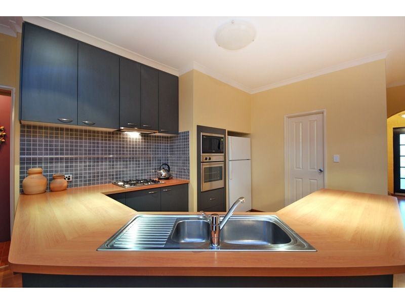 18 Miramare Boulevard, Currambine WA 6028