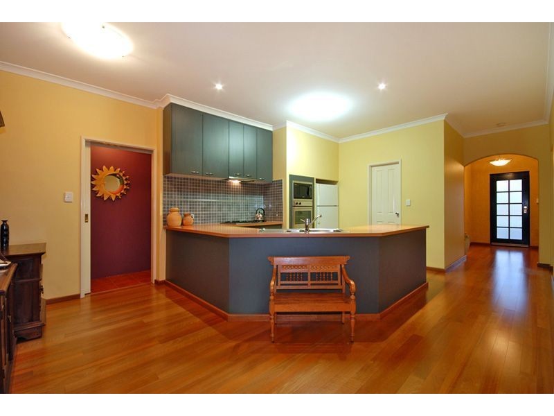 18 Miramare Boulevard, Currambine WA 6028