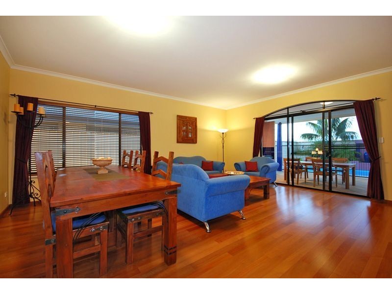 18 Miramare Boulevard, Currambine WA 6028