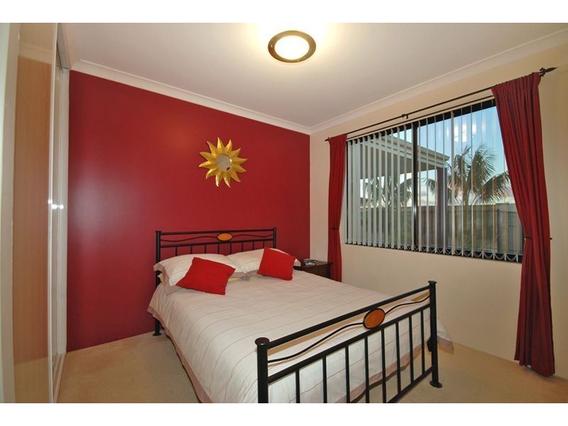 18 Miramare Boulevard, Currambine WA 6028