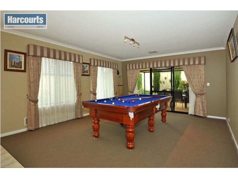 31 Russell Road, Madeley WA 6065