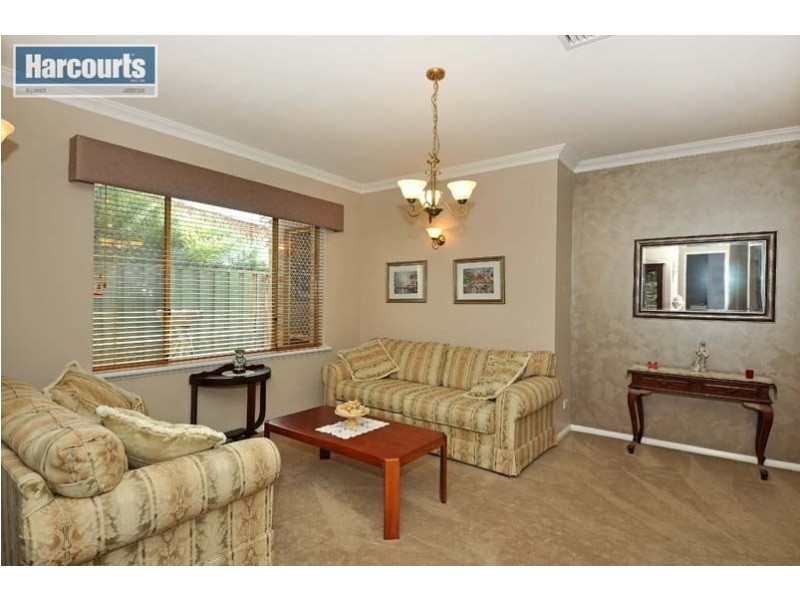 21 Aspendale Place, Hillarys WA 6025