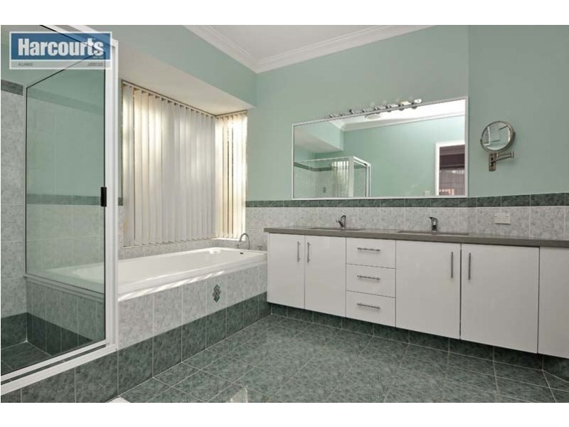 21 Aspendale Place, Hillarys WA 6025