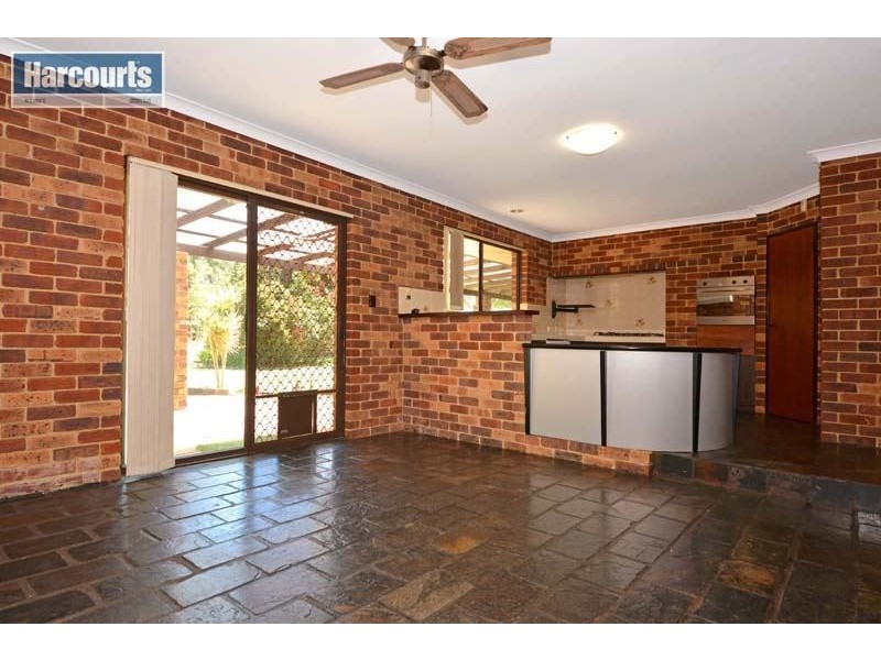 95 Sublime Glade, Carramar WA 6031