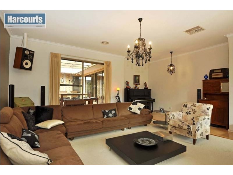 5 Kiah Court, Kingsley WA 6026