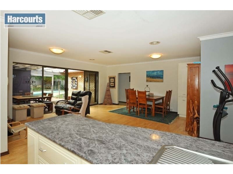 5 Kiah Court, Kingsley WA 6026