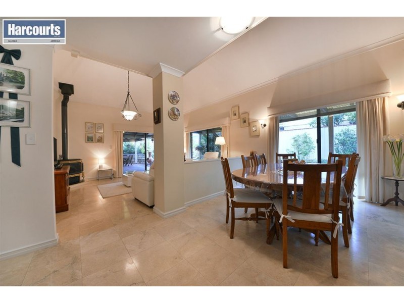 22 Monaltrie Loop, Carramar WA 6031