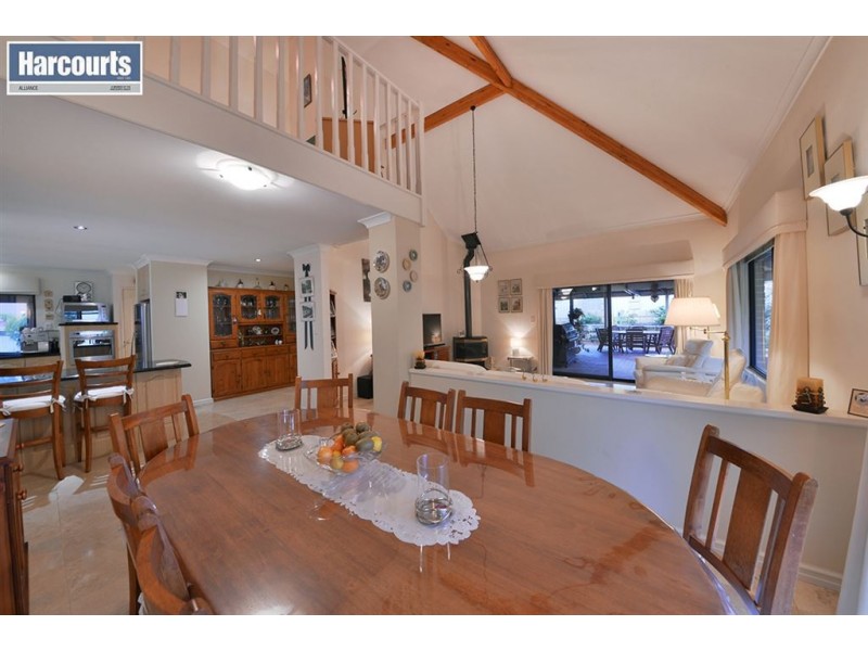 22 Monaltrie Loop, Carramar WA 6031