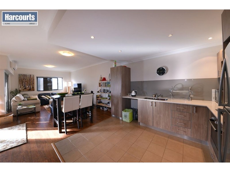 22/2 Walsh Loop, Joondalup WA 6027