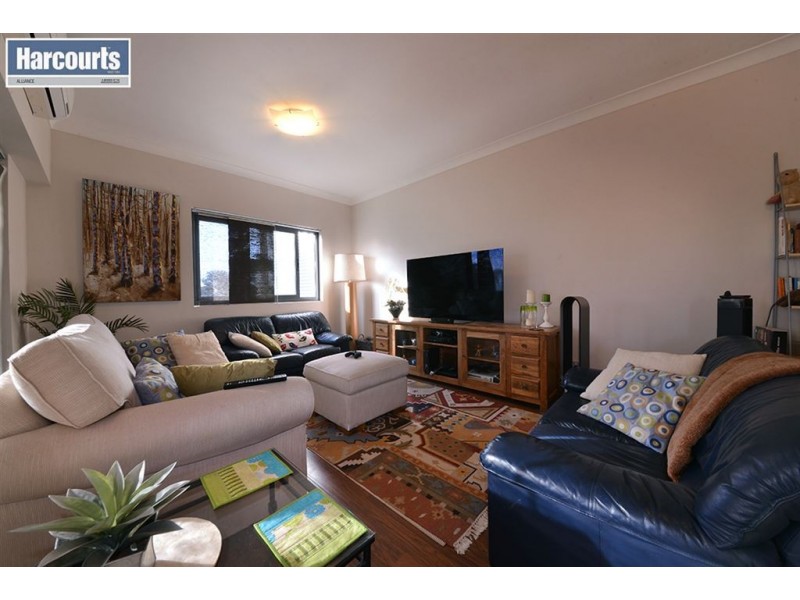 22/2 Walsh Loop, Joondalup WA 6027