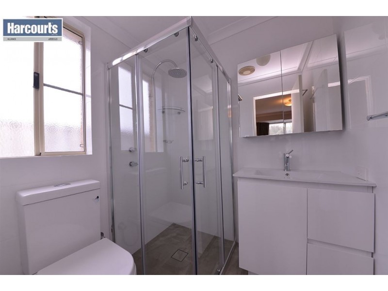 25 Manchester Drive, Hocking WA 6065