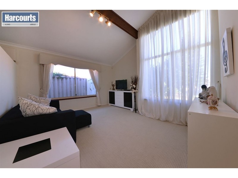 40 Bainbridge Mews, Currambine WA 6028