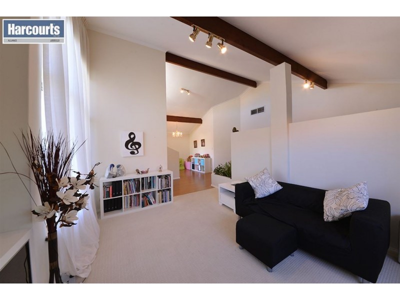 40 Bainbridge Mews, Currambine WA 6028