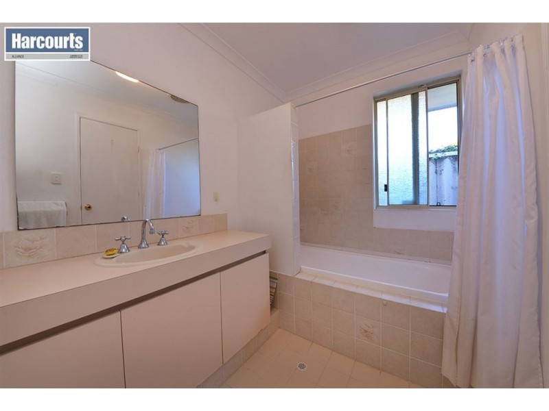 40 Bainbridge Mews, Currambine WA 6028