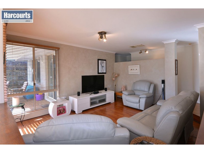 40 Bainbridge Mews, Currambine WA 6028