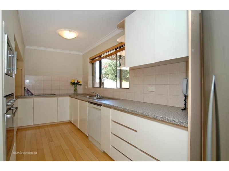 15 Hillside Close, Edgewater WA 6027