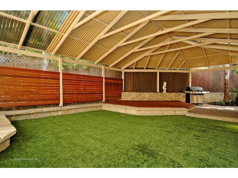 15 Hillside Close, Edgewater WA 6027