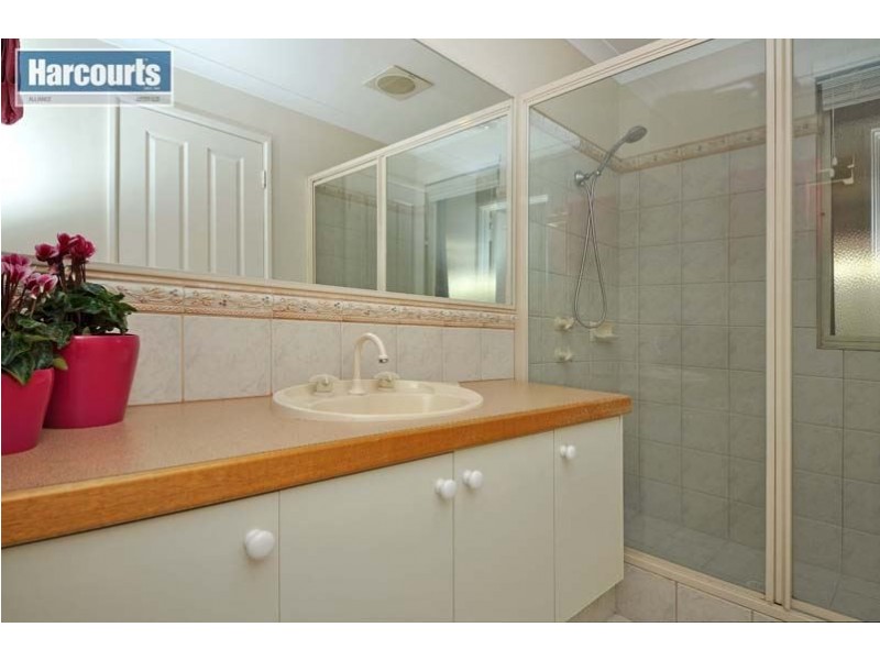 24 Roxburgh Circle, Kinross WA 6028