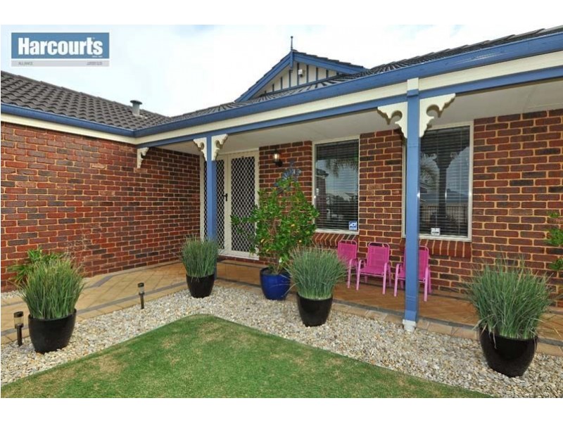 24 Roxburgh Circle, Kinross WA 6028