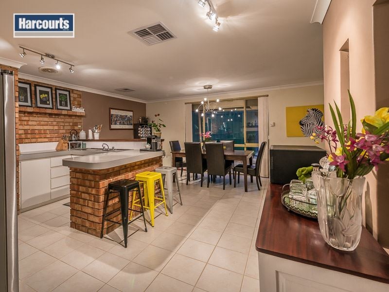 8 Giles Place, Mirrabooka WA 6061