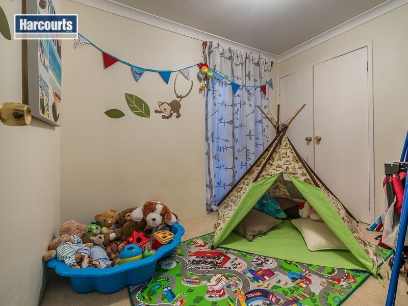 8 Giles Place, Mirrabooka WA 6061