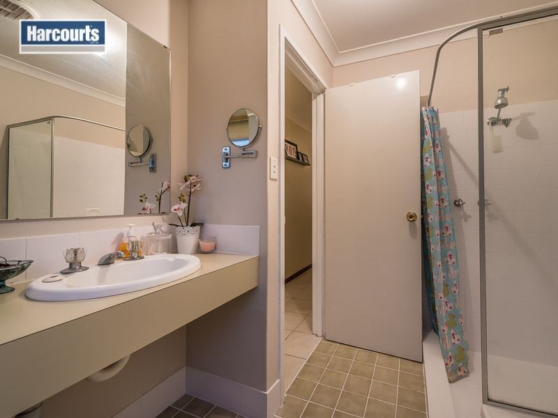 8 Giles Place, Mirrabooka WA 6061