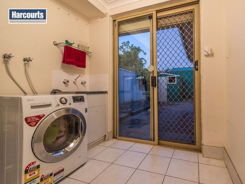 8 Giles Place, Mirrabooka WA 6061