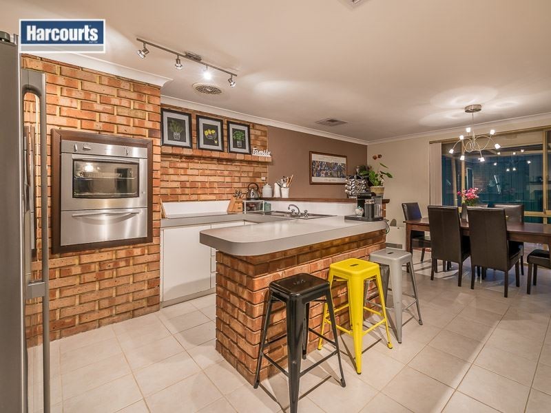 8 Giles Place, Mirrabooka WA 6061