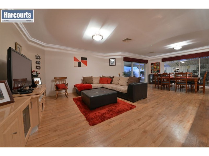 3 Flint Close, Pearsall WA 6065