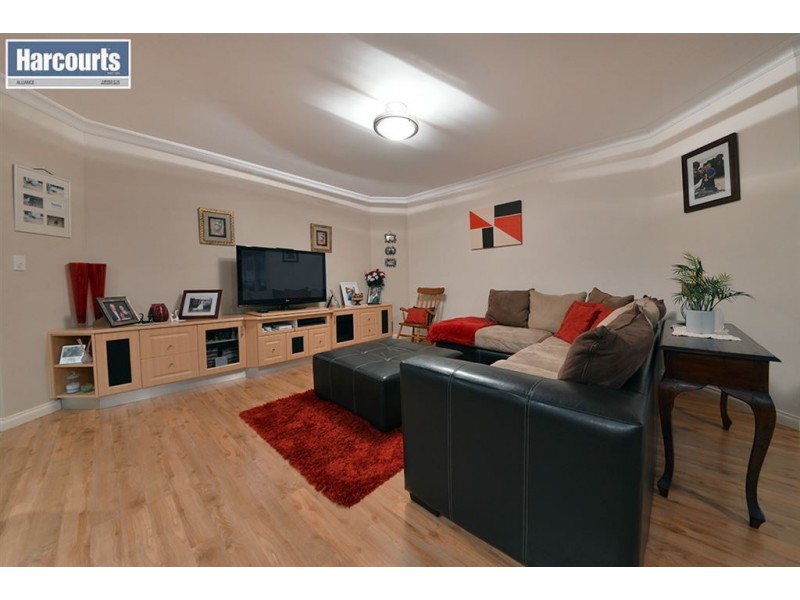 3 Flint Close, Pearsall WA 6065