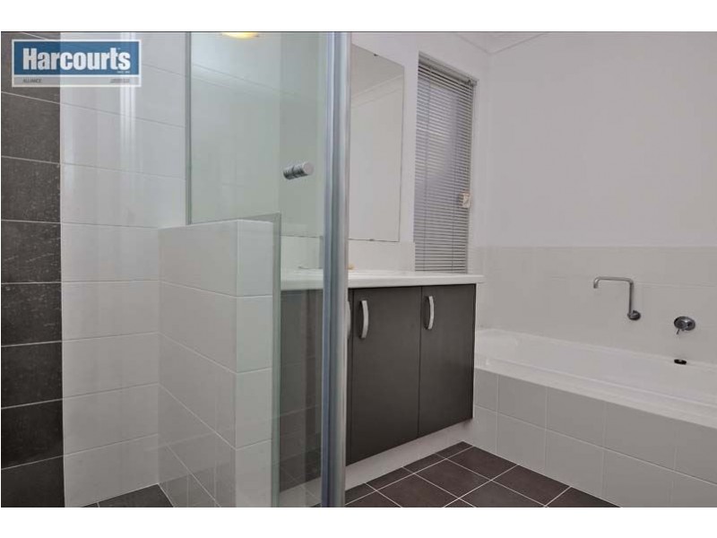 22 Cvitan Bend, Madeley WA 6065