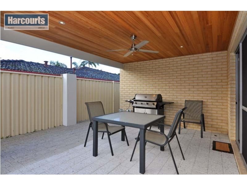 22 Cvitan Bend, Madeley WA 6065