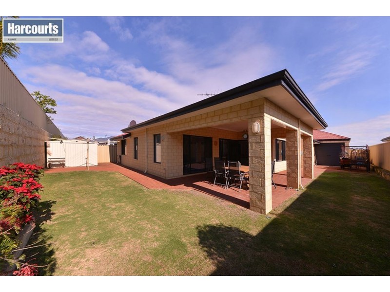 9 Carosa Road, Tapping WA 6065