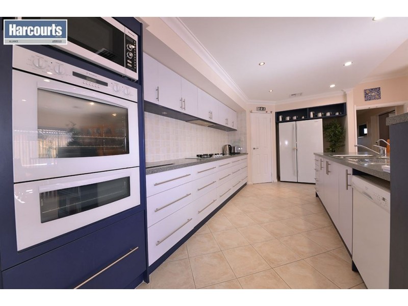 9 Carosa Road, Tapping WA 6065