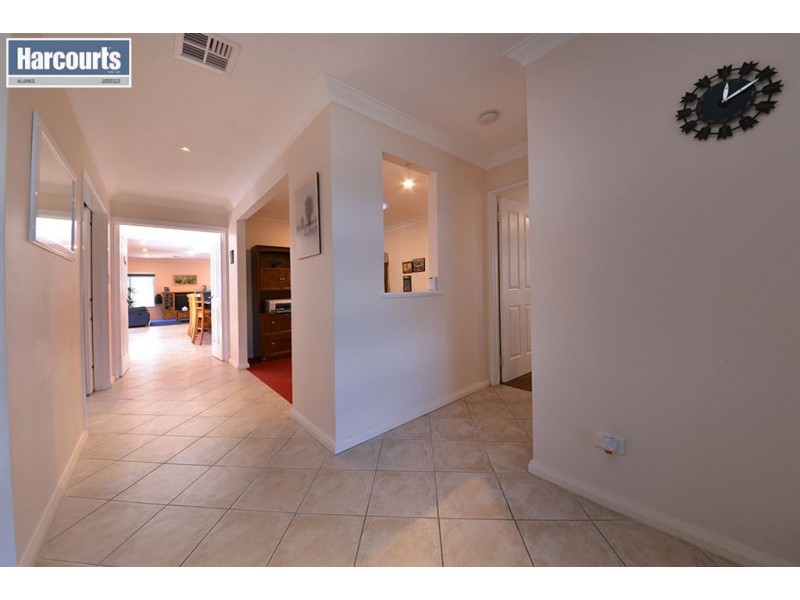 9 Carosa Road, Tapping WA 6065