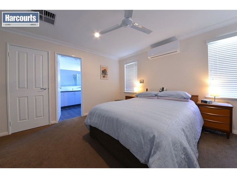 9 Carosa Road, Tapping WA 6065