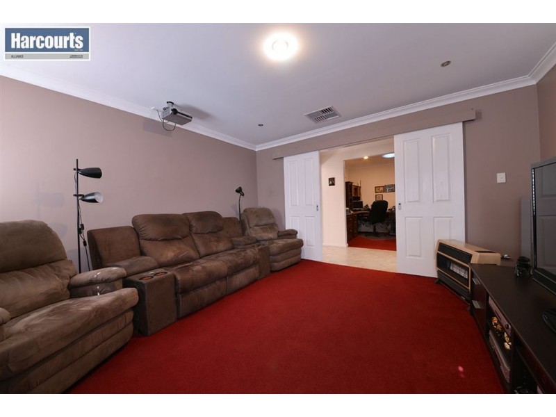 9 Carosa Road, Tapping WA 6065