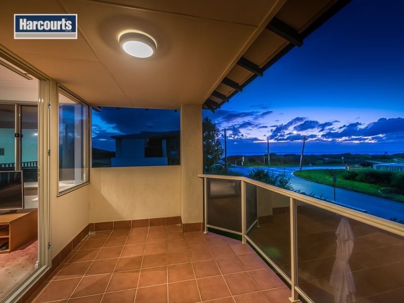 2 Merrifield Place, Mullaloo WA 6027
