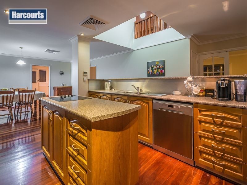 2 Merrifield Place, Mullaloo WA 6027