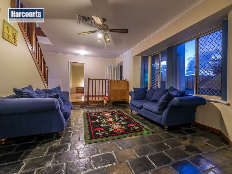 2 Merrifield Place, Mullaloo WA 6027