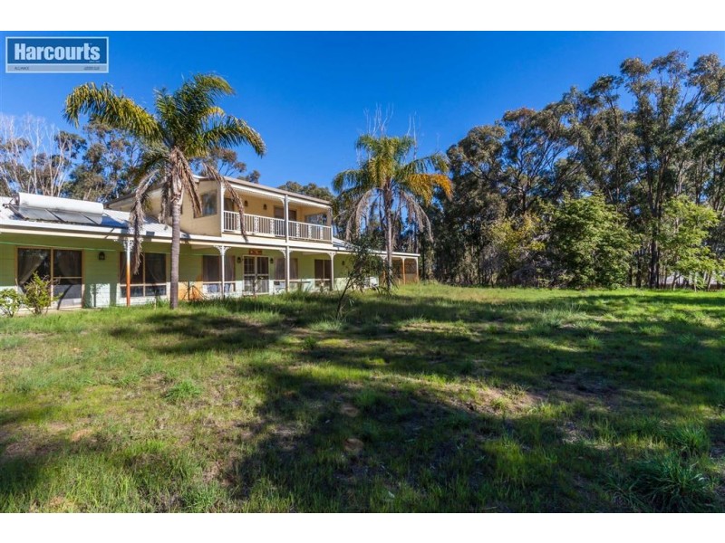 14 Trian Road, Carabooda WA 6033