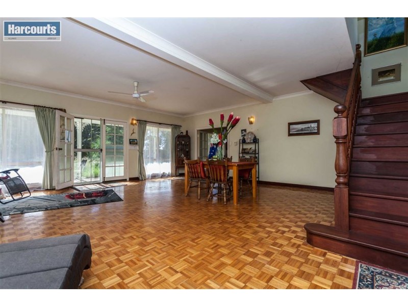 14 Trian Road, Carabooda WA 6033