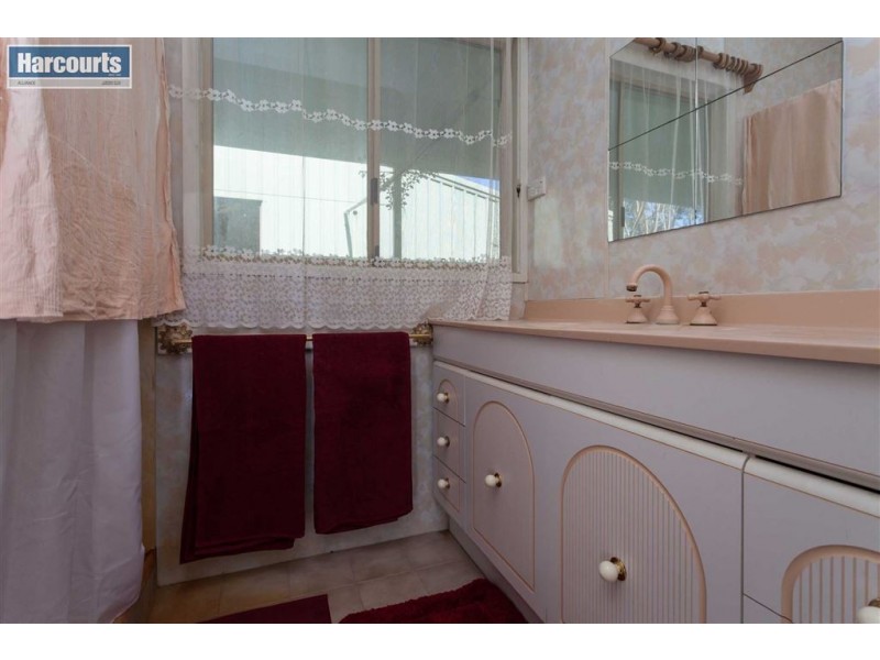 14 Trian Road, Carabooda WA 6033