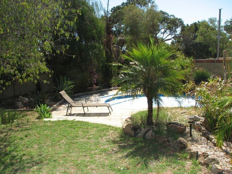 27 Dallas Crescent, Wanneroo WA 6065