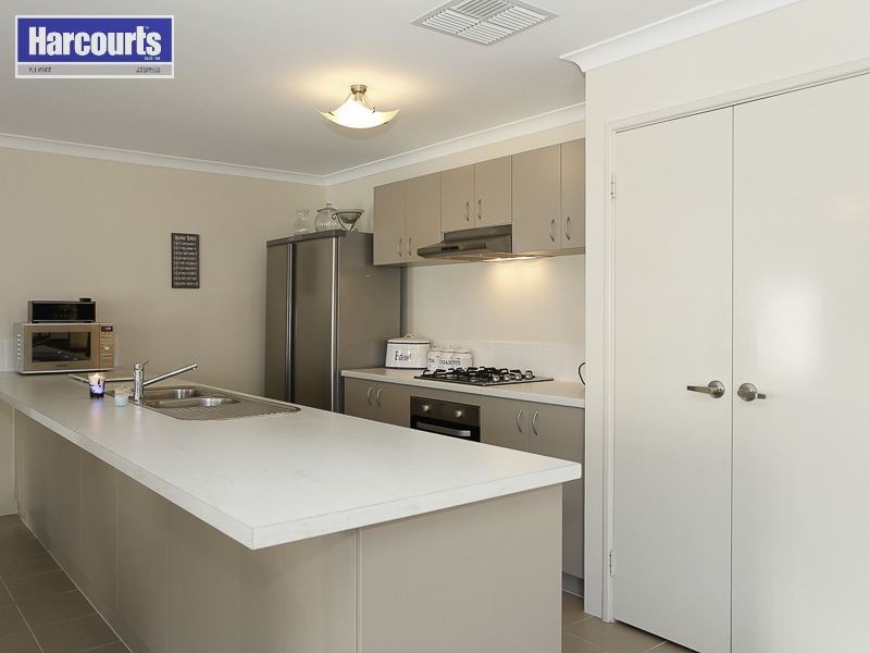 33 Helmsley Parkway, Alkimos WA 6038